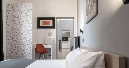 Saragozza Apartment 3: Bright and central flat