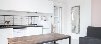 Saragozza Apartment 5: Bright and central flat