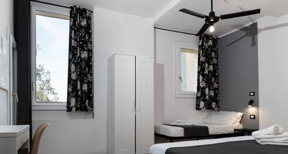 Saragozza Apartment 5: Bright and central flat