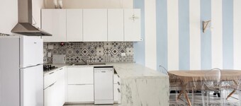 Saragozza Apartment 8: Bright and central flat