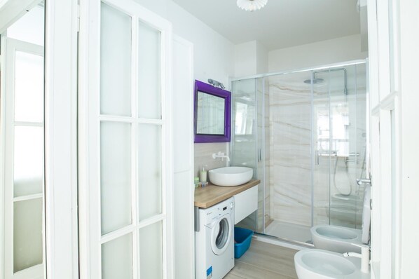 Hair dryer, towels