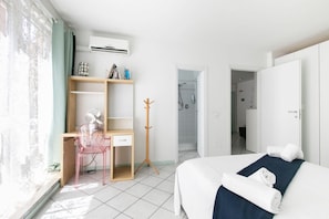 1 chambre, fer et planche à repasser, Wi-Fi, draps fournis