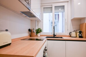 Réfrigérateur, micro-ondes, four, lave-vaisselle