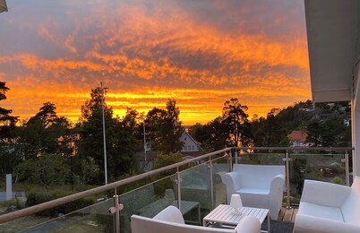 Pool villa in a stunning archipelago setting with magical sunsets in the summer