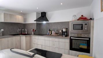 Refrigerador, microondas y lavavajillas