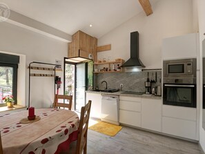 Fridge, microwave, dishwasher