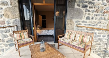Comfortable room with Wi-Fi, parking and wellness area included