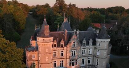 Séjour de Charme au Chùteau avec Petit-Déjeuner et Parking