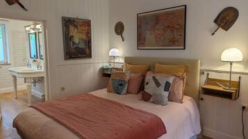 1 chambre, lit parapluie, draps fournis