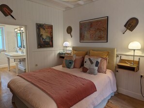 1 chambre, lit parapluie, draps fournis