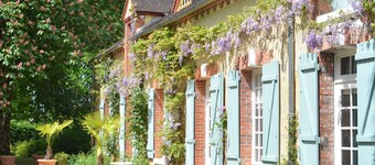 Spacious room, private entrance, pets allowed, WiFi