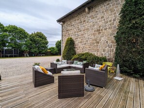 Terrace/patio - Stay in Farmhouse with Pool, Tennis, Horses, and Secure Parking (Saint-Romain-Lachalm)