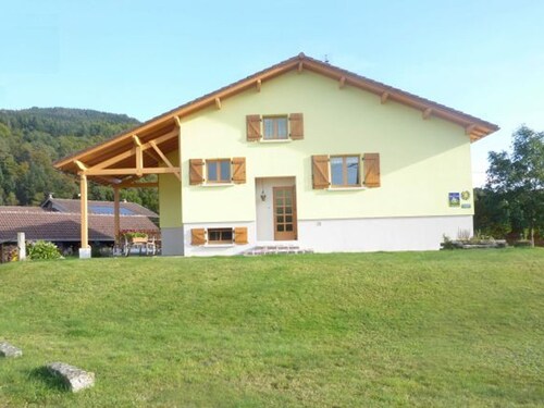 Family guest rooms in Vecoux, nature and activities
