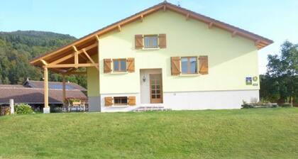 Family guest rooms in Vecoux, nature and activities
