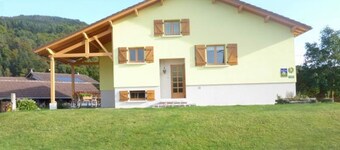 Family guest rooms in Vecoux, nature and activities