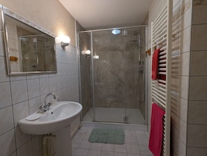 Towels - Family home with fireplace, garden, and WiFi in Esley, Vosges (Esley)