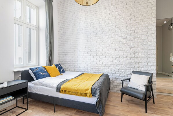 Estudi urbà | Planxa i posts de planxar, wifi gratuïta i roba de llit 