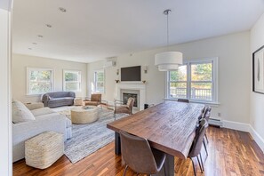 Smart TV, fireplace, table football, offices