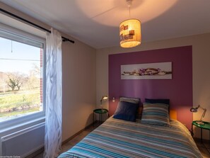3 bedrooms, free WiFi, bed sheets