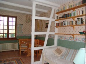 TV - Elegant rooms in the heart of the Argonne forest (Futeau)