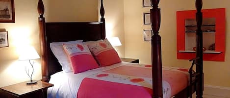 2 bedrooms, bed sheets