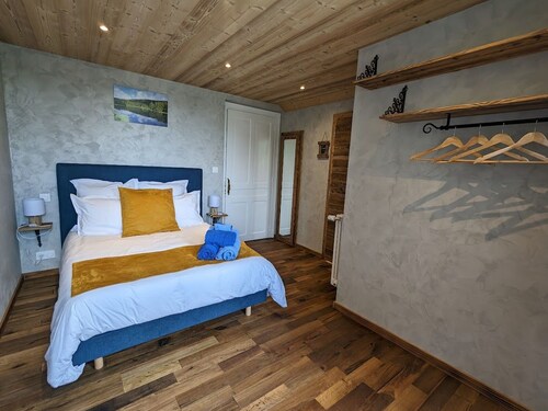 Gentiane Room - 2 Double Beds & Sauna, Perfect for Families