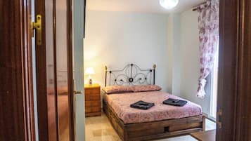 3 bedrooms, WiFi, bed sheets