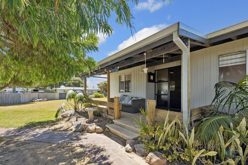 Sea Bliss - a cosy 3×1 coastal hideaway in Lancelin