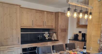 Appartement luxueux 3 piÚces, spa privé, skis aux pieds