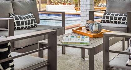Tranquil Heirloom Hideaway, Pool in South Miami