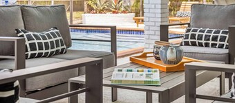 Tranquil Heirloom Hideaway, Pool in South Miami