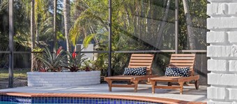 Tranquil Heirloom Hideaway, Pool in South Miami