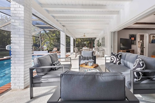 Tranquil Heirloom Hideaway, Pool in South Miami