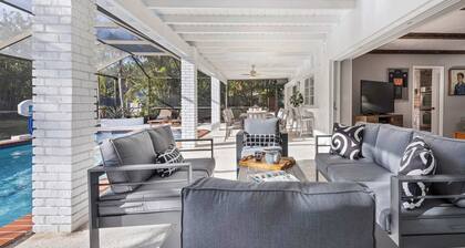 Tranquil Heirloom Hideaway, Pool in South Miami