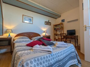 1 bedroom - Tranquil B&B near Castles and Beauval Zoo (Châtillon-sur-Indre)