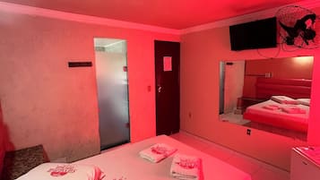 Quarto duplo | Wi-Fi de cortesia, roupa de cama