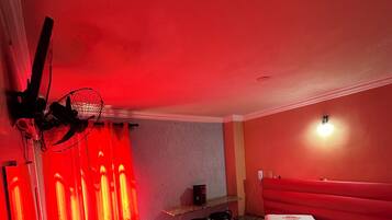 Zweibettzimmer | Kostenloses WLAN, BettwÀsche