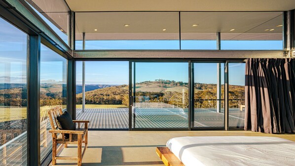 2 bedrooms, desk, free WiFi, bed sheets