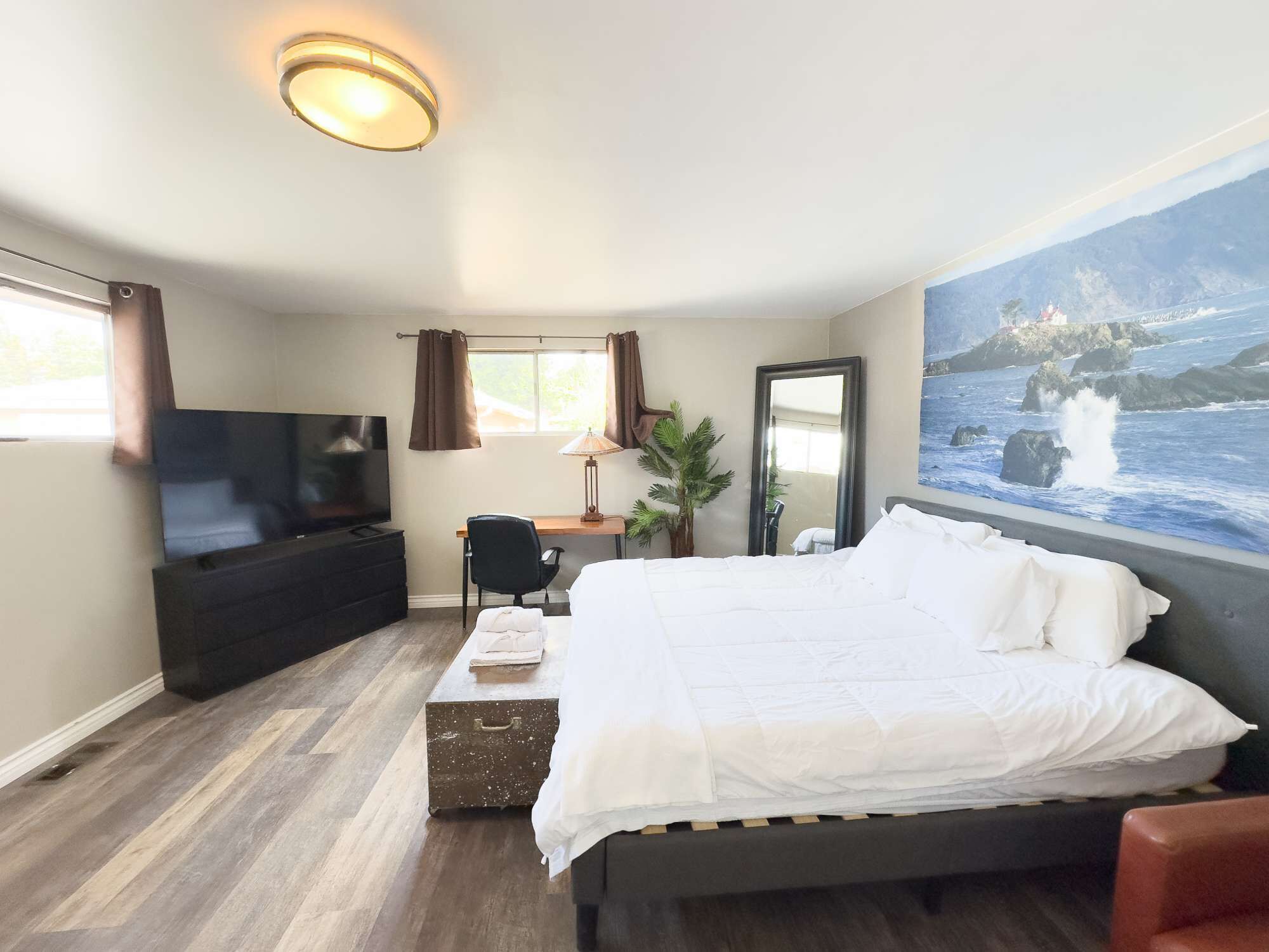 5 Schlafzimmer, Schreibtisch, Bügeleisen/Bügelbrett, WLAN