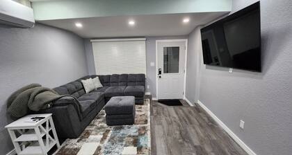 Humble Home Charming 2-bedroom house with WiFi and AC in fantastic Scottsbluff