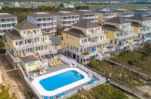 Exterior - Ocean Echos – Luxury Oceanfront Vacation Rental in North Topsail Beach (North Topsail Beach)