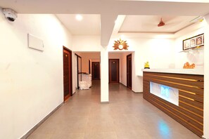 Lobby - MM COMFORT INN (Puducherry)