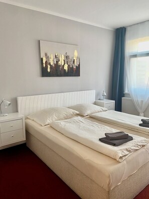 2 chambres, lit parapluie, Wi-Fi gratuit, draps fournis