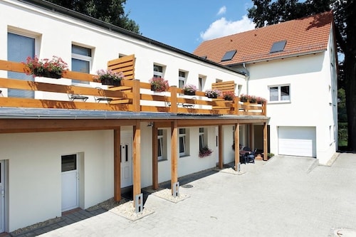Gemütliches Apartment für 4 Personen mit Küche & Balkon, Elbblick & WLAN gratis