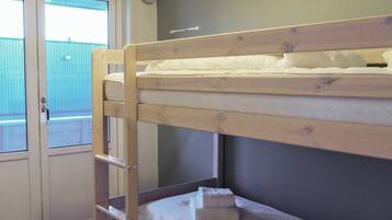 3 soverom, strykejern/-brett, wi-fi og sengetøy