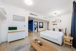 럭셔리 아파트, 시내 전망, 해변 | 거실 공간