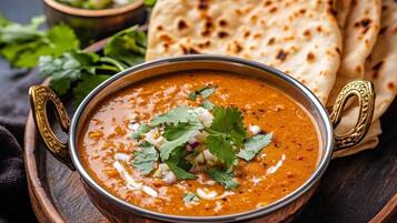 Desayuno con opciones de la cocina local diario (INR 250 por persona)