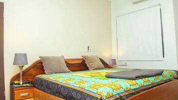 5 slaapkamers, een strijkplank/strijkijzer, wifi, beddengoed