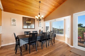 Dining - Welcome to 'Ocean Oasis' Located on Park Hill in Cambria! (Cambria)