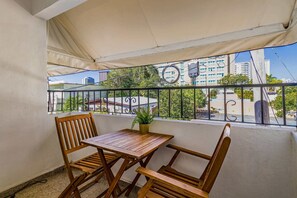 Outdoor dining - Casa Azola II | Best location in Condado (San Juan)